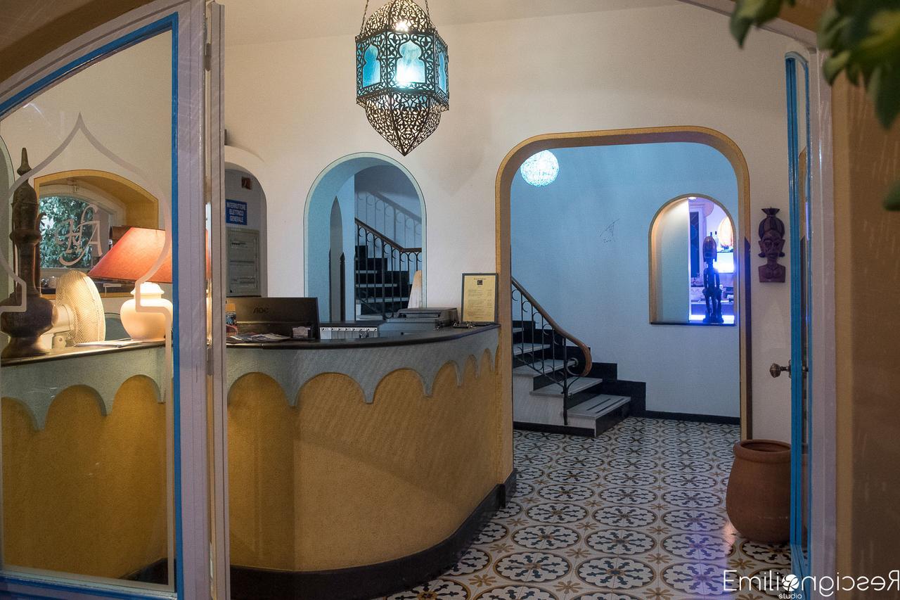 Hotel Arabesque Varigotti Exteriör bild