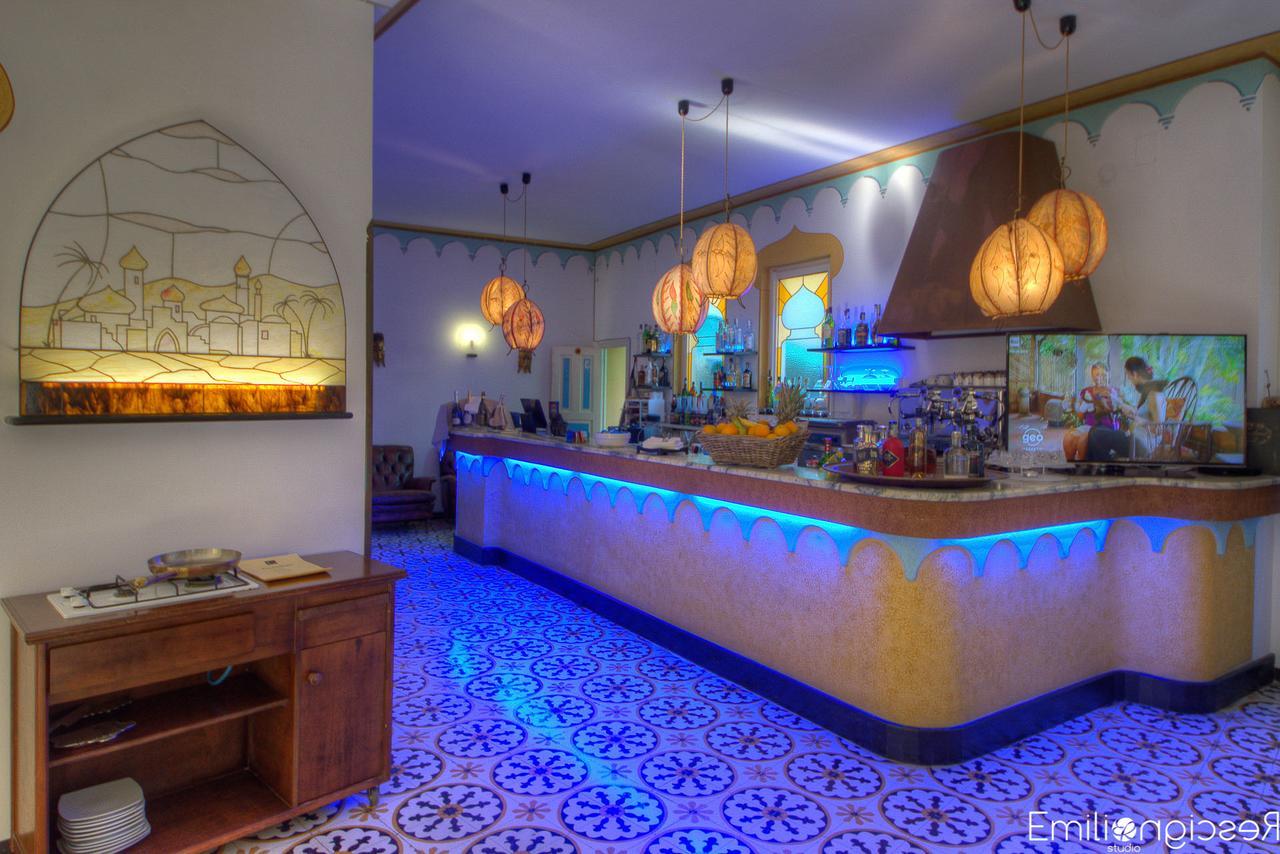 Hotel Arabesque Varigotti Exteriör bild