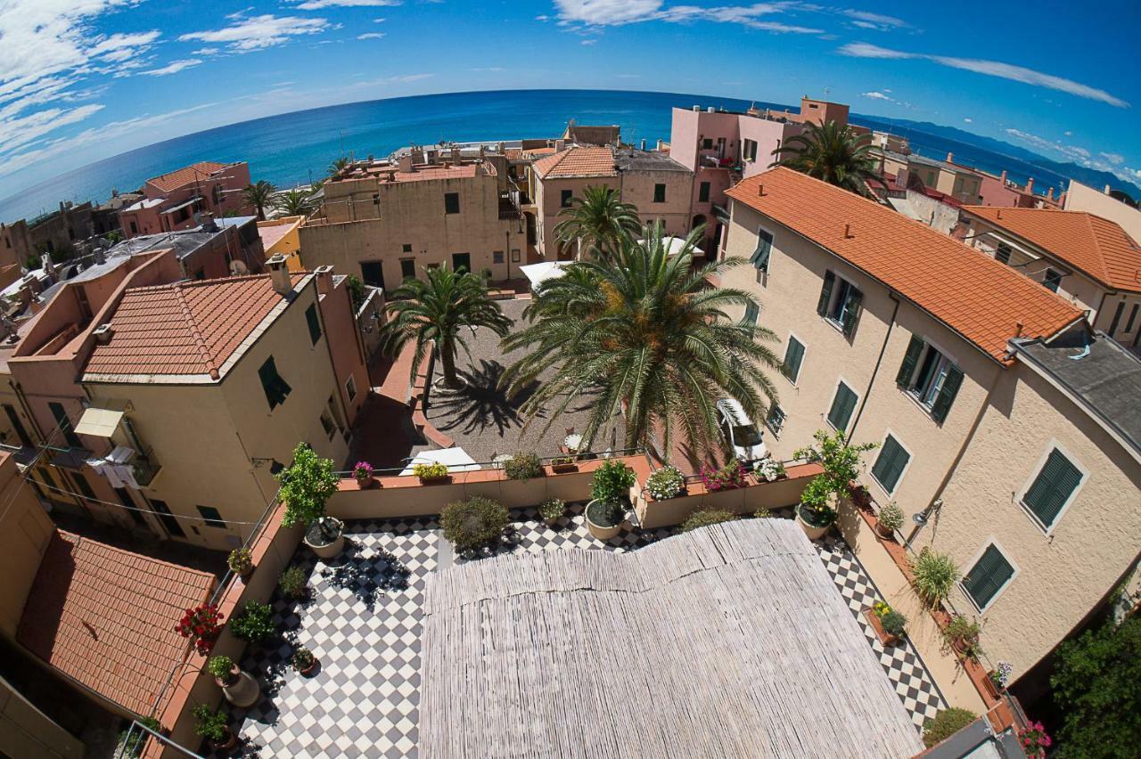 Hotel Arabesque Varigotti Exteriör bild