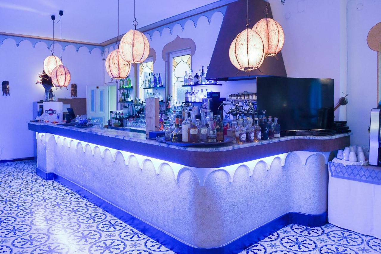 Hotel Arabesque Varigotti Exteriör bild