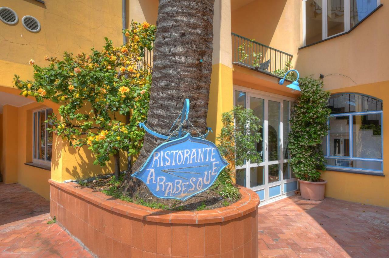 Hotel Arabesque Varigotti Exteriör bild