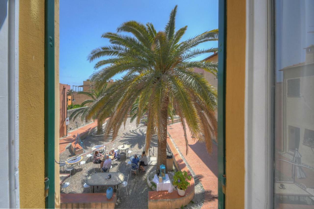 Hotel Arabesque Varigotti Exteriör bild