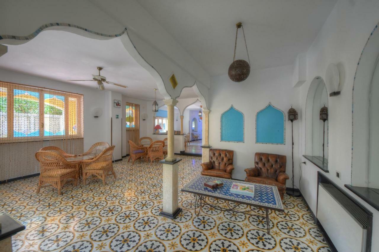 Hotel Arabesque Varigotti Exteriör bild