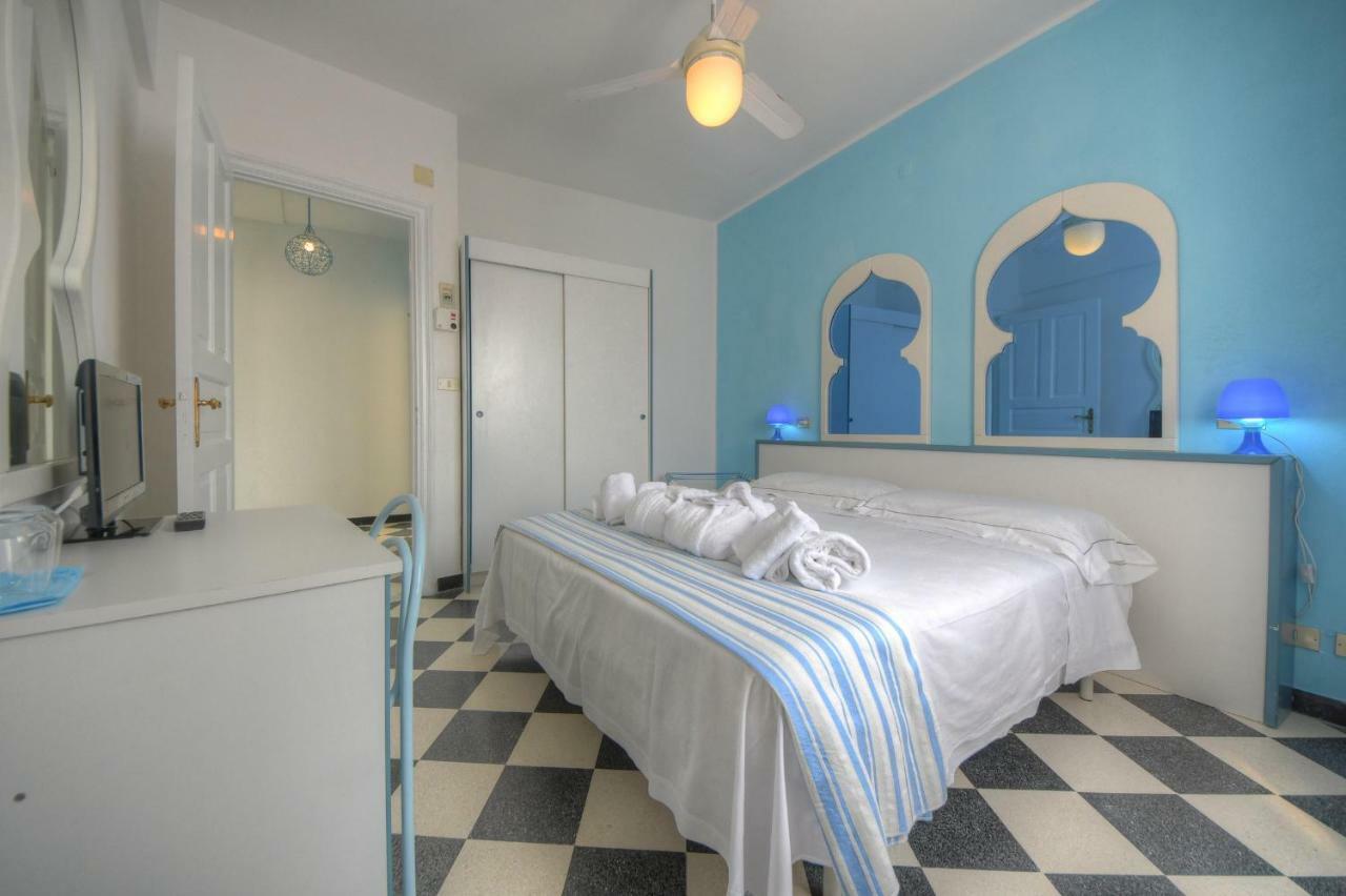 Hotel Arabesque Varigotti Exteriör bild